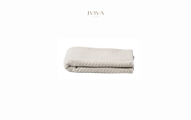ผ้าเช็ดผมคอตตอน Luxe  ขนาด 15x30 นิ้ว (3.5 ปอนด์) - ลายจุด (Dotted) สีเขียว Green Seasalt