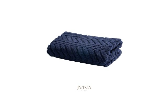 ผ้าขนหนูคอตตอน เช็ดผม 15x30 นิ้ว - CottonLuxe Collection_Chevron กรมท่า Navy Peony